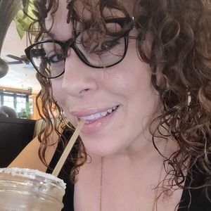 Meet your Posher, Debby